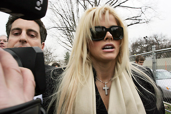 Anna Nicole Smith | Top 9 Celebrity Bankruptcies | TIME.com