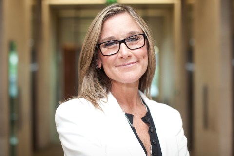 Burberry Says CEO Ahrendts to Leave for Apple as Sales Gain