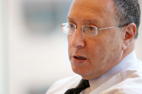 Norman Pearlstine, former editor in chief of Time Inc., spea
